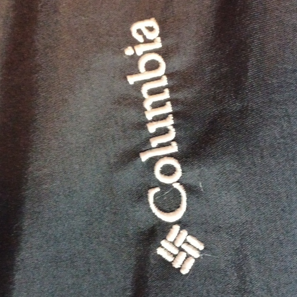 Columbia Womans Black & White Athletic WaterProof Wind Breaker Jacket 1XL - Picture 12 of 13